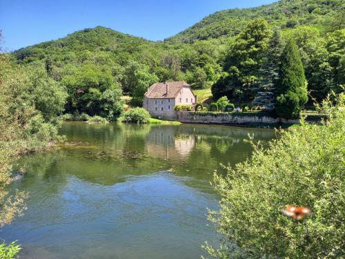moulin de la chevanne : Maisons de vacances proche de Le Puy