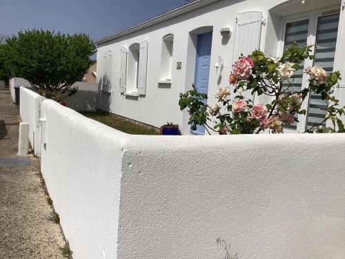 Maison chaleureuse 2 chambres : Maisons de vacances proche de Nieul-sur-Mer