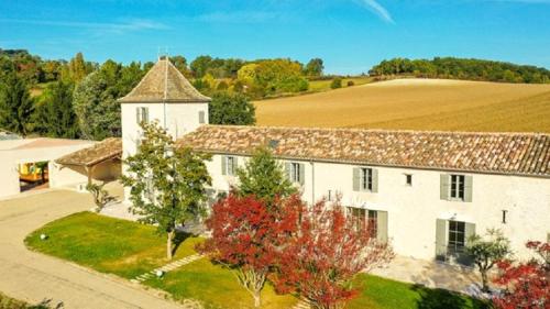 Maison de 3 chambres avec piscine partagee jardin clos et wifi a Eymet : Maisons de vacances proche de Sérignac-Péboudou