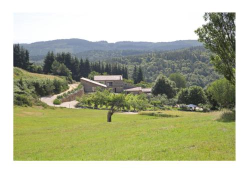 Gites de l'alouette : Maisons de vacances proche de Gilhoc-sur-Ormèze