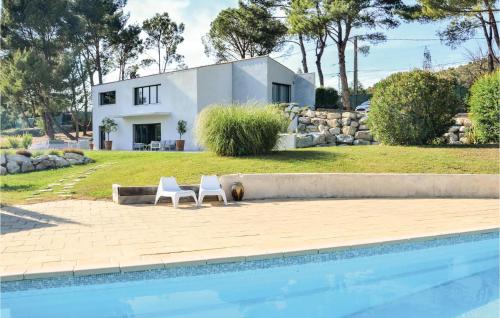 Amazing home in Allauch with 3 Bedrooms, WiFi and Outdoor swimming pool : Maisons de vacances proche d'Allauch