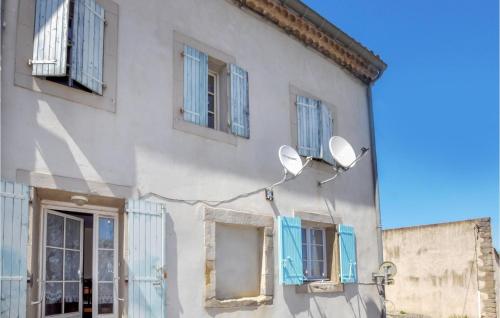 Awesome home in Lavalette with WiFi and 1 Bedrooms : Maisons de vacances proche d'Alairac