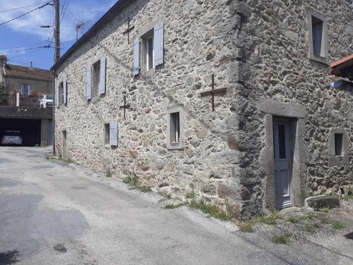 Gîte des Monts de L'Autan : Maisons de vacances proche de La Tourette-Cabardès