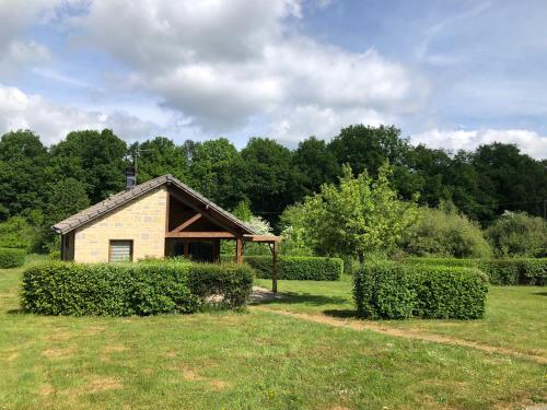 Charmant cottage dans domaine privé : Maisons de vacances proche de Martigny
