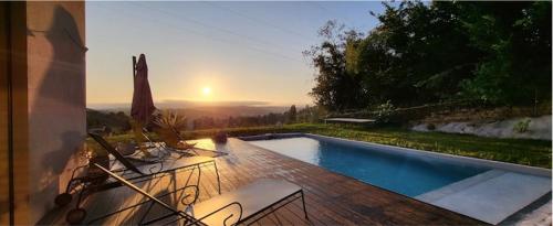 Villa avec piscine et vue admirable sur la nature : Villas proche de Limonest