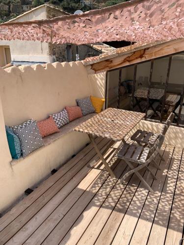 Maison de village climatisée avec terrasse en Provence : Maisons de vacances proche de Beaumes-de-Venise