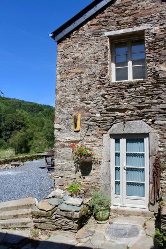 Ostalon de Sénégats : Maisons de vacances proche de Castelnau-de-Brassac