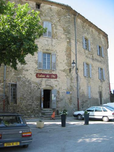 Château de Rosans : B&B / Chambres d'hotes proche de La Charce