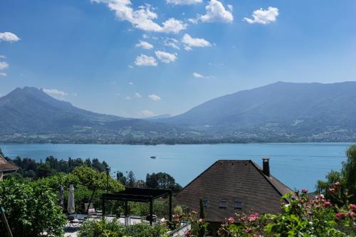 T3 avec vue imprenable sur le lac d'Annecy : Appartements proche d'Alex