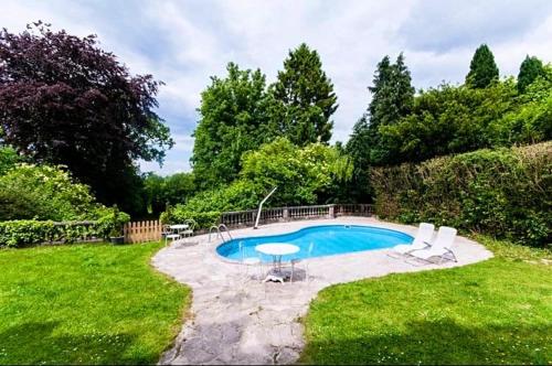 Maison de 5 chambres avec piscine privee jardin clos et wifi a Bailleul : Maisons de vacances proche de Merris