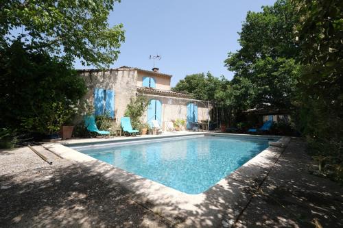 LS2-393 Maison avec piscine et joli jardin fleuri, à Oppède dans le Luberon en Provence - 6 personnes : Maisons de vacances proche d'Oppède