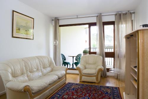 EXIGEHOME-Bel appartement avec patio à 10 min de Versailles : Appartements proche de La Celle-Saint-Cloud