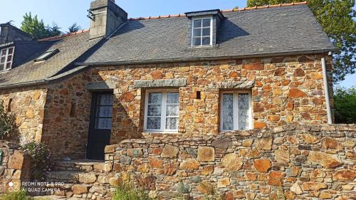 Charmante petite maison de pêcheur - Proche Ile de Bréhat et GR34 : Maisons de vacances proche de Lézardrieux