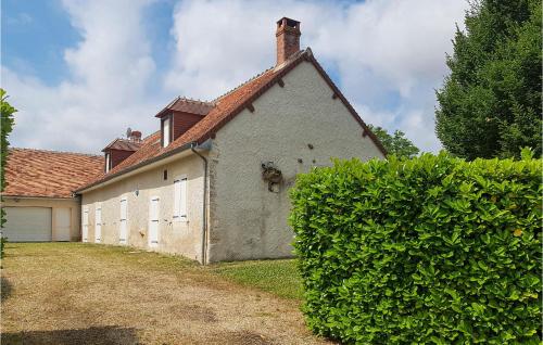 Beautiful home in Ardentes with WiFi and 3 Bedrooms : Maisons de vacances proche de Buxières-d'Aillac