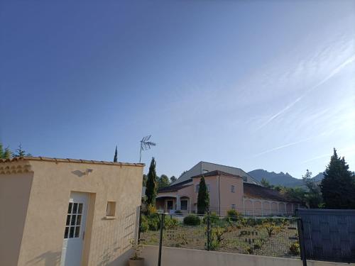 Bienvenue au Dourmidou en Provence ! : Appartements proche de Vacqueyras