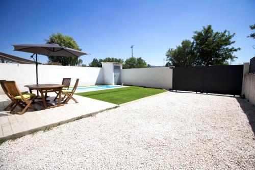Jolie Maison avec piscine à 10min d’Aix enProvence : Villas proche de Fuveau
