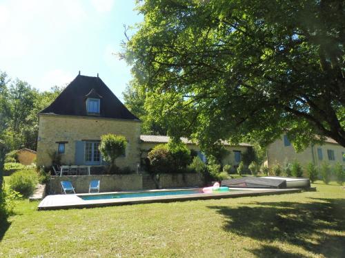 Gîte à la ferme avec piscine : Maisons de vacances proche de Saint-Félix-de-Villadeix