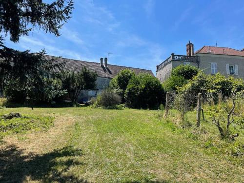 Demeure de Damply : Maisons de vacances proche de Tessancourt-sur-Aubette