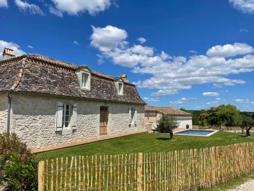 L Ecrin de Bricabeau Longère en pierres avec piscine privative : Maisons de vacances proche de Saint-Rémy