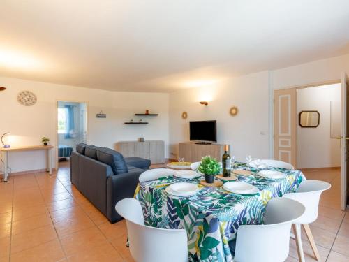 Apartment Terre du Soleil by Interhome : Appartements proche de Sainte-Maxime