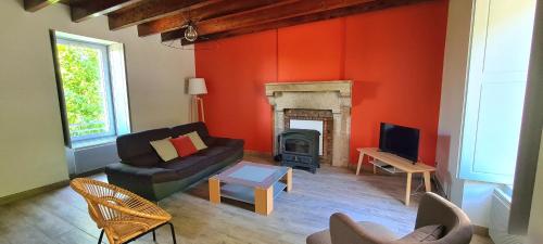Joli gîte chez Paulette à 10 min du Puy du Fou : Maisons de vacances proche de Les Châtelliers-Châteaumur