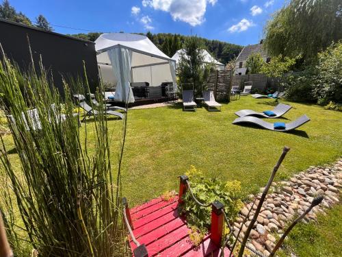 Lodge spa privatif Sylvestre, séjour zen : Maisons de vacances proche de Montbronn