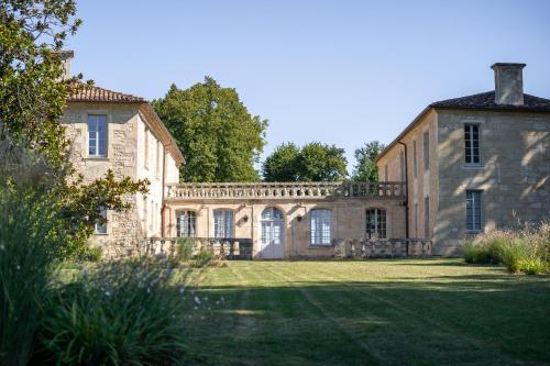 Château de Ferrand : B&B / Chambres d'hotes proche de Saint-Pey-d'Armens