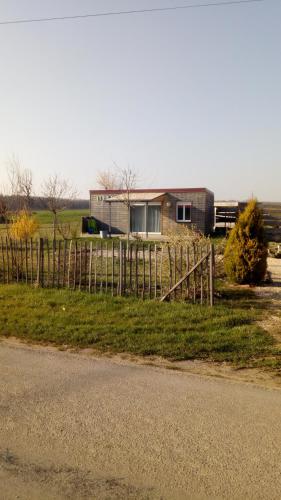La Halte : Maisons de vacances proche de Juzanvigny