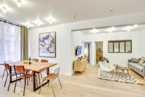 Central & Stylish renovated Parisian apt / 6-8 guests : Appartements proche du 10e Arrondissement de Paris
