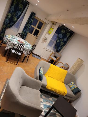 Maison chaleureux : Maisons de vacances proche de Trucy-sur-Yonne