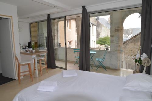 DNJ Appart Hotel : Maisons d'hotes proche de Meung-sur-Loire