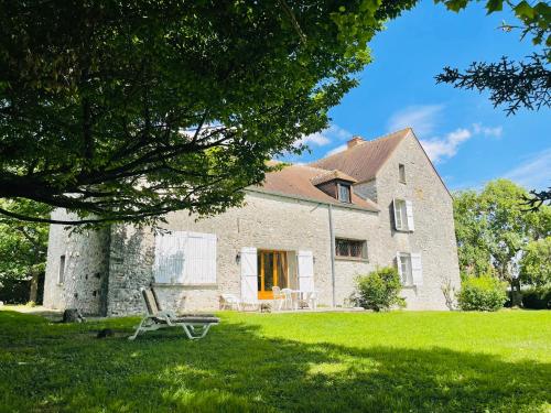 Magnifique Villa Familiale avec Piscine / Cheminée : Villas proche de La Chapelle-Iger