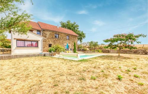 Amazing Home In Padis With Outdoor Swimming Pool, Private Swimming Pool And 4 Bedrooms : Maisons de vacances proche de Lacapelle-Pinet