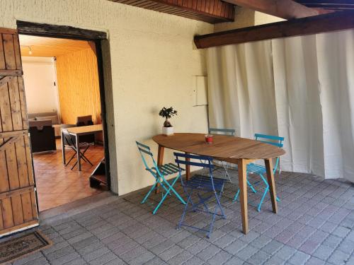 Studio Duplex avec jardin - La voie des Salines : Appartements proche de Chissey-sur-Loue