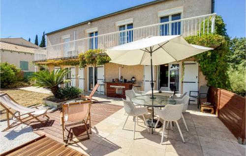 Awesome home in Murviel-lès-Montpellie with WiFi and 4 Bedrooms : Maisons de vacances proche de Cournonsec