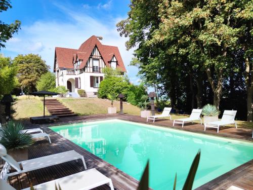 Villa avec vue et piscine à moins d'1h de Paris : Villas proche de La Roche-Guyon