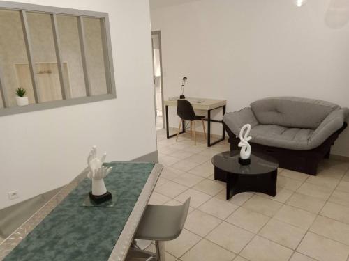 Fully Equipped Apartment : Appartements proche de Saint-Vincent