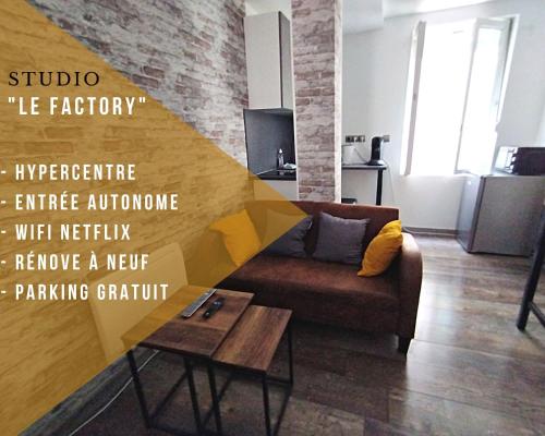 LE FACTORY Studio industriel Bourges Hyper centre : Appartements proche de Saint-Éloy-de-Gy