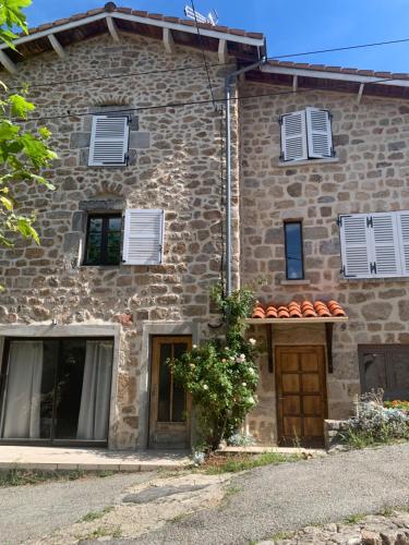 Gîte Le doux Valoan : Appartements proche de Gilhoc-sur-Ormèze