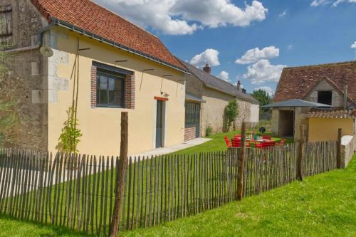 Longère Mille et une roses : Maisons de vacances proche de Saint-Quentin-sur-Indrois