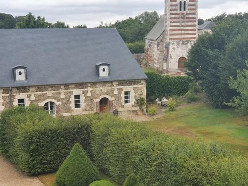 Gite L'Orangerie du Château D'Emalleville : Maisons de vacances proche de Manneville-la-Goupil