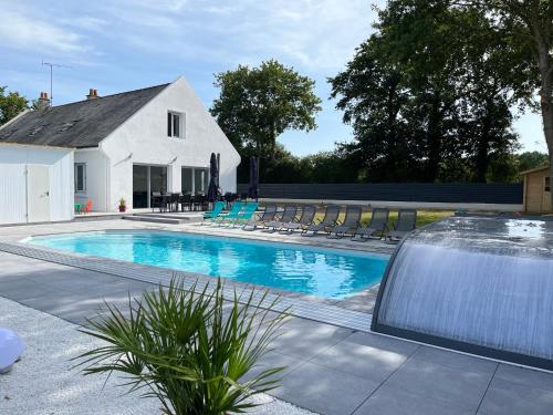 Gîtes de groupe (18/20 pers) avec piscine chauffée : Maisons de vacances proche de Sainte-Reine-de-Bretagne