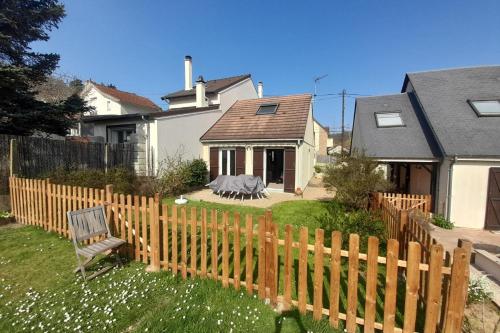 Gite Orsay, 300m RER : Maisons de vacances proche de Villebon-sur-Yvette