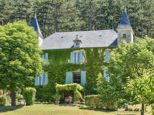 Manoir Bellevue : Maisons de vacances proche de Puy-l'Évêque