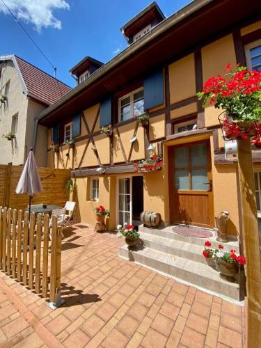 Coeur d'Alsace Colmar Vignobles Ouest avec terrasses : Villas proche de Wintzenheim