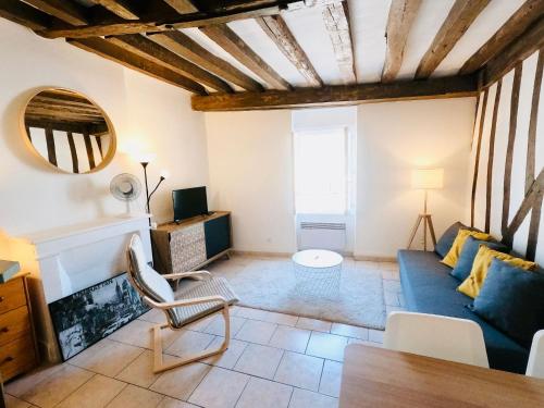 Suites Rive Gauche - FONTAINEBLEAU RUE GRANDE - Chez Alexis : Appartements proche de Fontainebleau