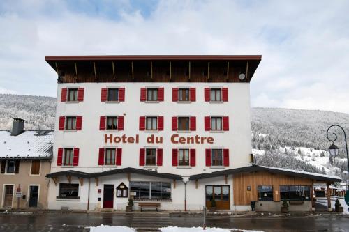 HOTEL RESTAURANT LE CENTRE : Hotels proche de Bellecombe