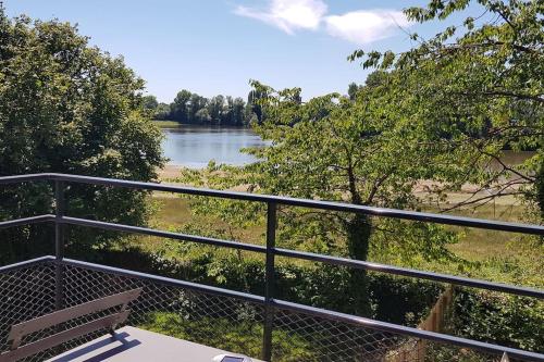 Appartement vue d'exception sur Loire avec terrasse : Appartements proche de Mûrs-Erigné