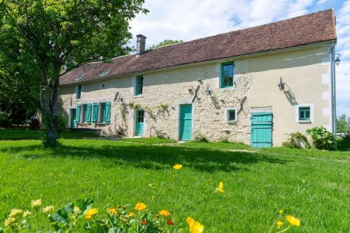 Le cerf de Forterre : Villas proche de Dampierre-sous-Bouhy