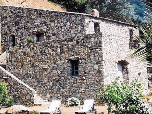 LUXURY 270M² HOUSE OF CHARACTER IN OLD STONES WITH HEATED POOL, NEAR CALVI : Villas proche de Montegrosso